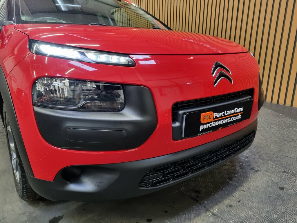 Citroen C4 Cactus 1.6 Bluehdi Feel Hatchback - 20 Pounds Road Ta Red