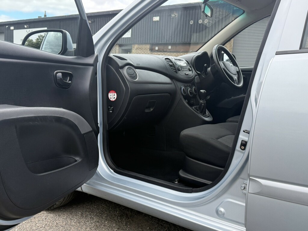 Hyundai I10 1.2 Classic White #11