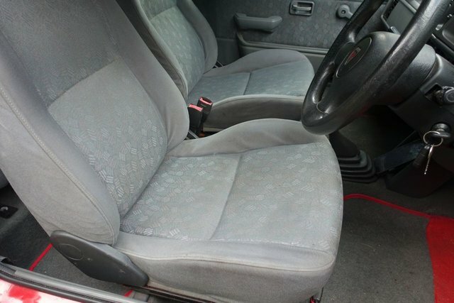 Rover Metro Hatchback M968CGN Red #3