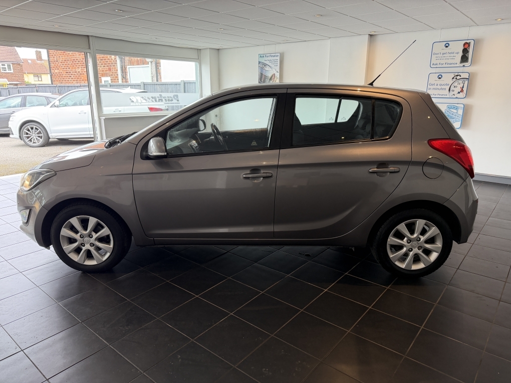 Hyundai I20 1.4 Active Grey #4