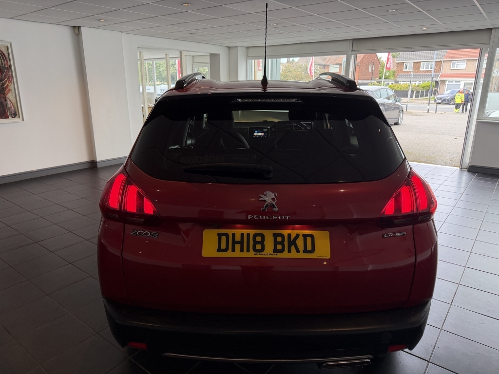 Peugeot 2008 1.2 Puretech S Red #6