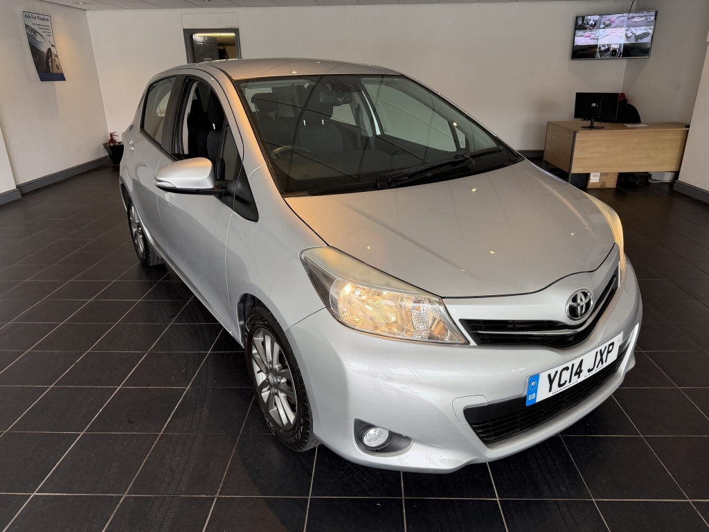 Toyota Yaris 1.0 Vvt-i Icon Silver
