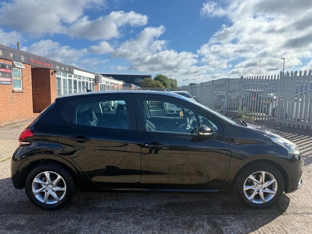 Peugeot 208 Hatchback NJ65EHS Black #2