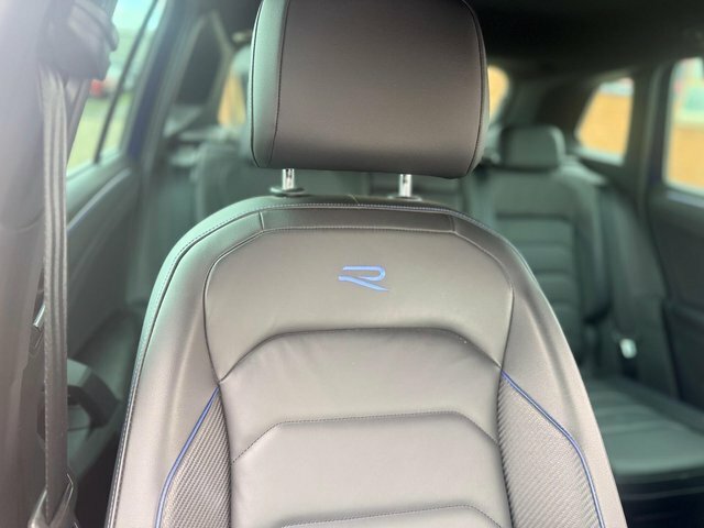 Volkswagen Tiguan Elegance White #26