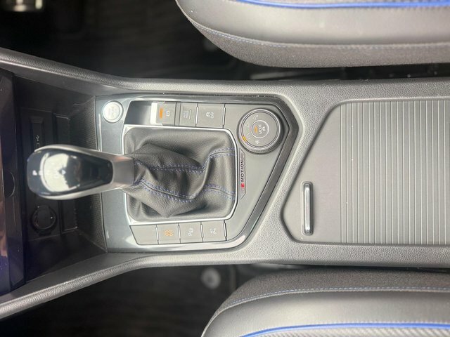 Volkswagen Tiguan Elegance White #34