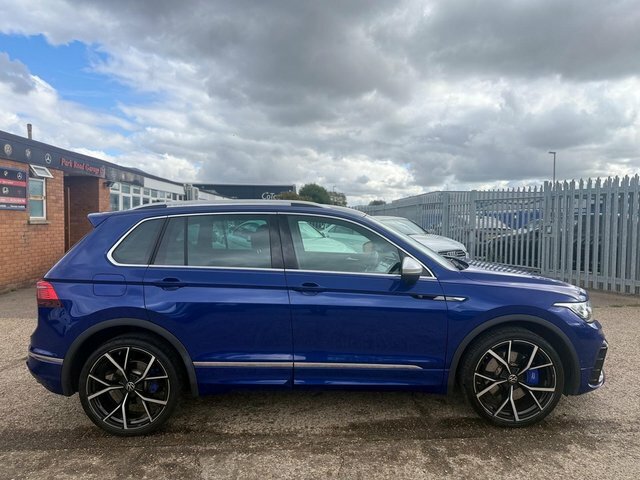 Volkswagen Tiguan Suv Black #2