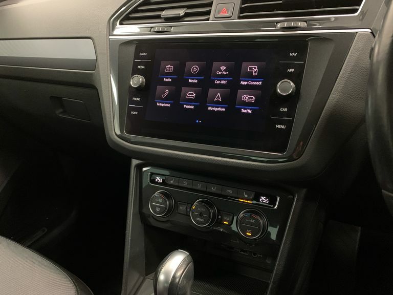 Volkswagen Tiguan Life Tsi Grey #12