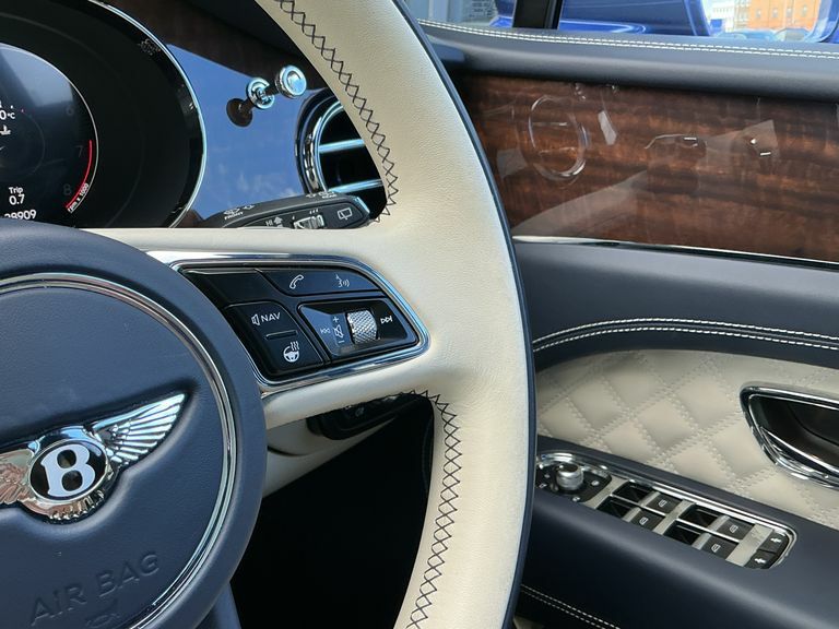 Bentley Bentayga #15