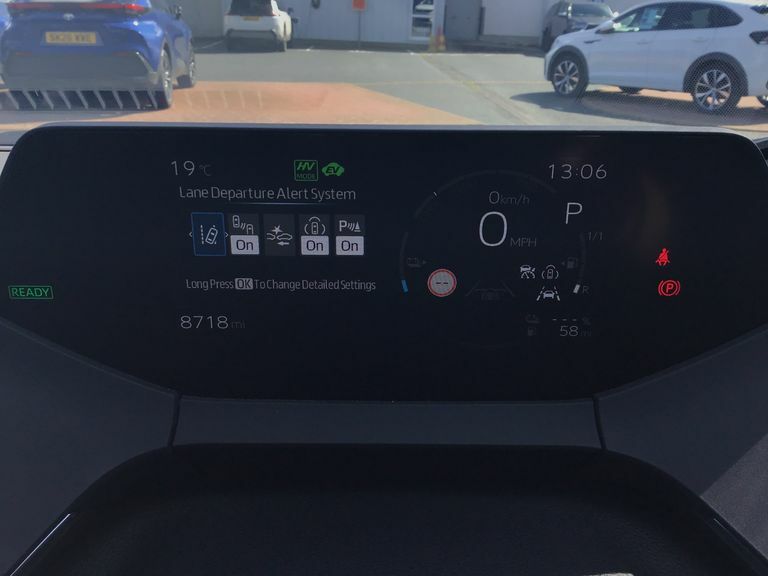 Toyota Prius Excel #14