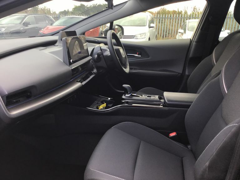 Toyota Prius Excel #6