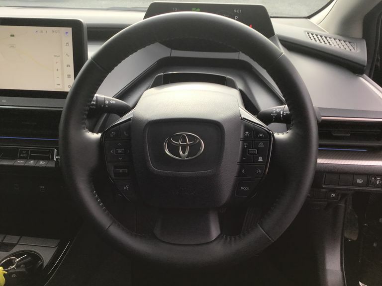 Toyota Prius Excel #13