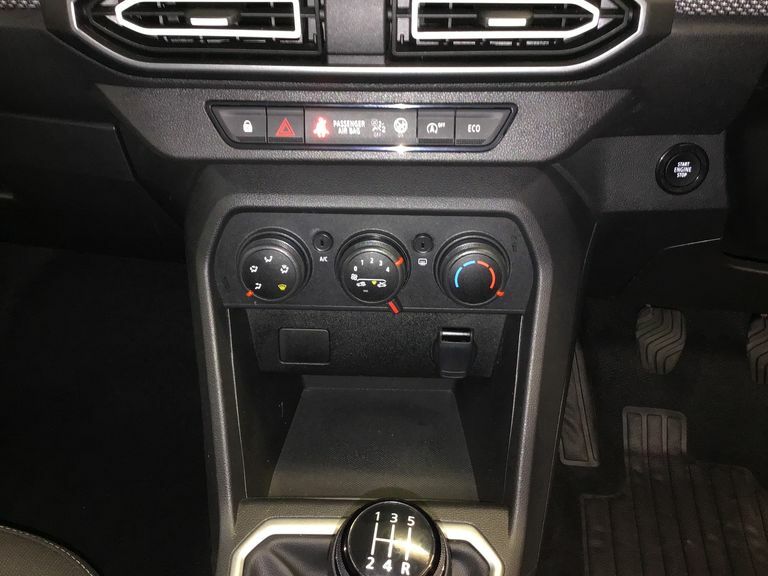 Dacia Sandero 1.0 Tce Essential Red #21