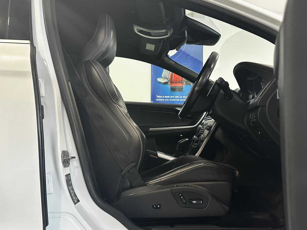 Volvo XC60 2.0 T5 R-design Nav Suv Euro 6 S #3