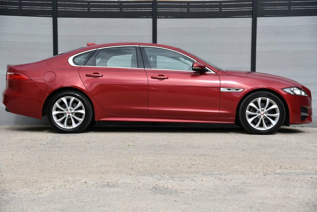 Jaguar XF 2L R-sport Red #4