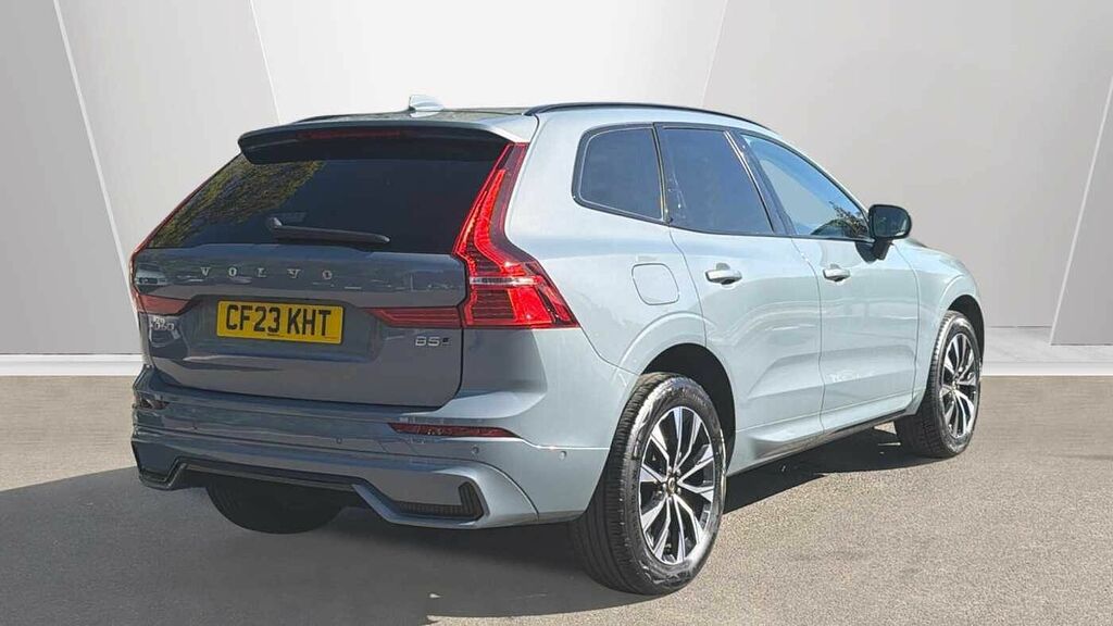 Volvo XC60 B5 P Awd Plus Dark CF23KHT Grey #2
