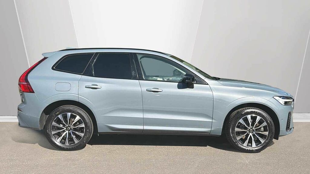 Volvo XC60 B5 P Awd Plus Dark CF23KHT Grey #3