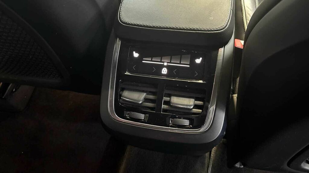 Volvo XC90 Suv Black #39
