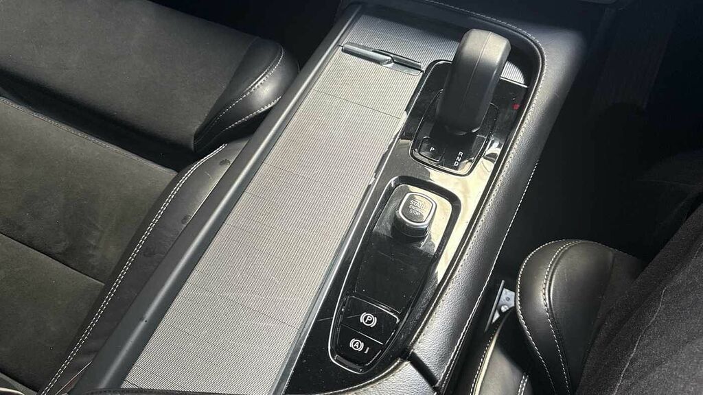 Volvo XC90 Suv Black #25