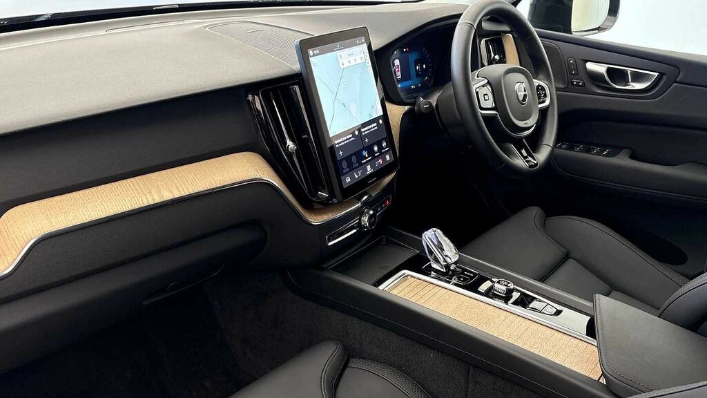 Volvo XC60 B5 P Awd Plus Dark Blue #6