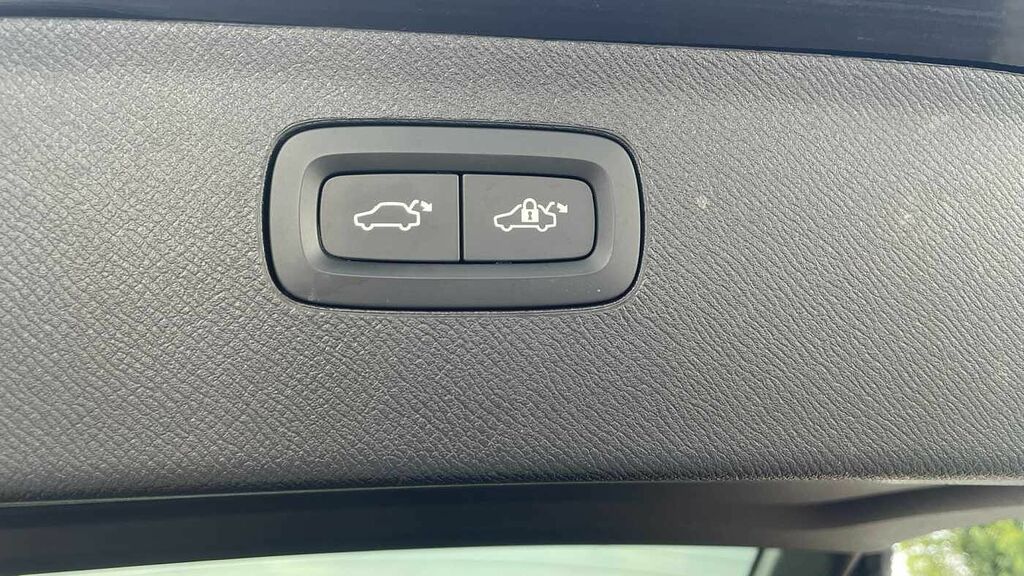 Volvo XC90 2.0 B5d 235 Plus Dark Awd Geartronic Gold #32