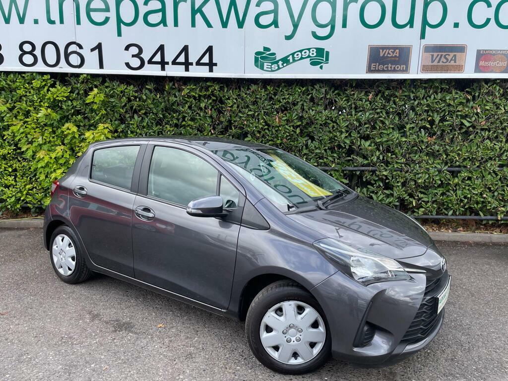 Toyota Yaris 1.0 Vvt-i Active Euro 6 Grey