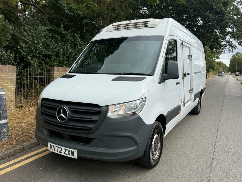 Mercedes-Benz Sprinter 2L Progressive KV72ZXW White #6