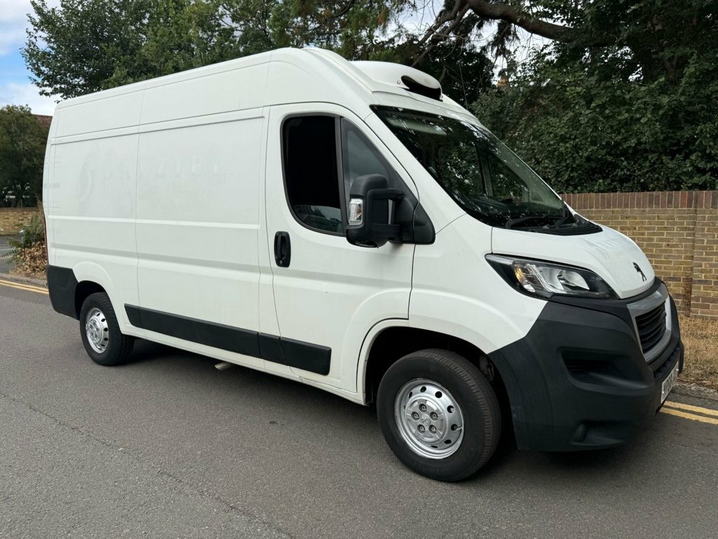 Peugeot Boxer 2L Professional White #3