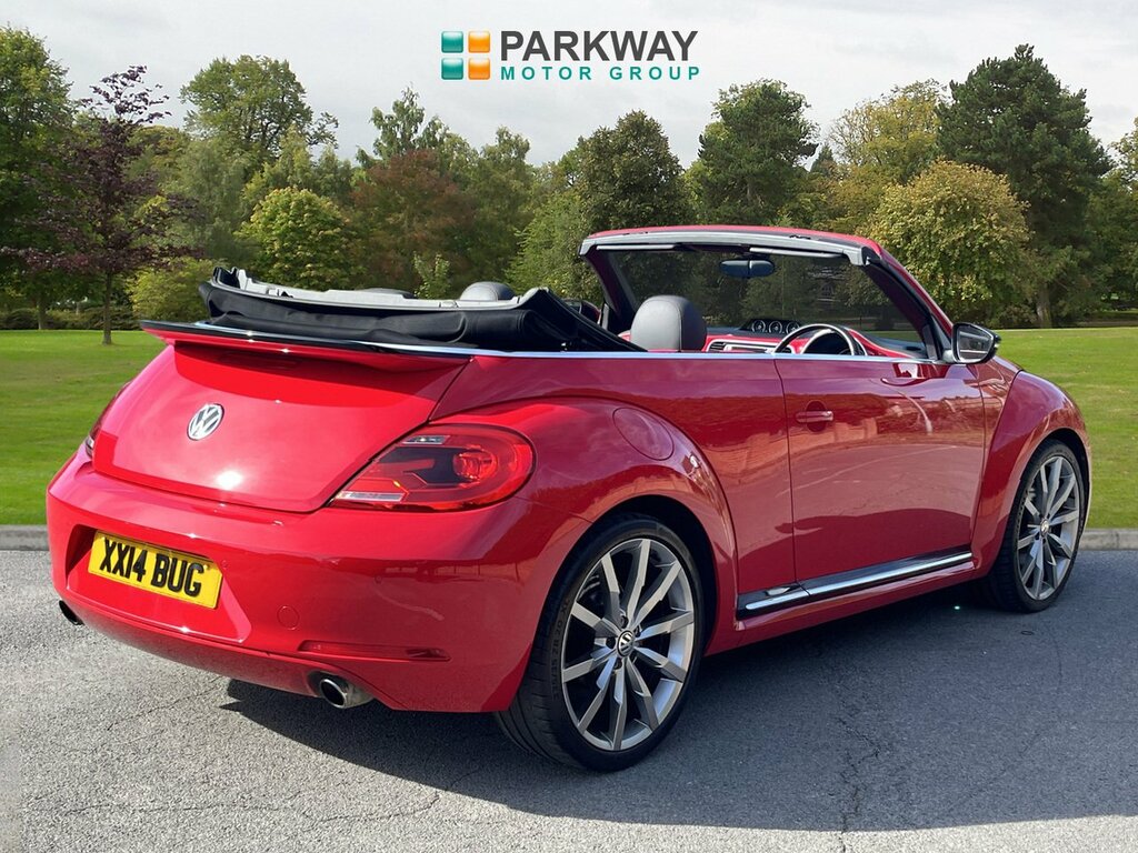 Volkswagen Beetle Convertible Red #4