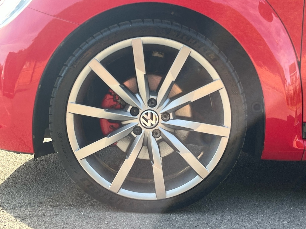 Volkswagen Beetle Beetle Tsi Bluemotion Technology Red #17