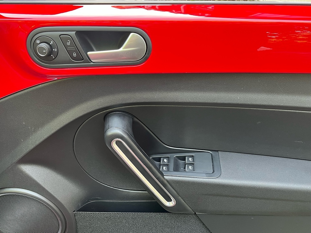 Volkswagen Beetle Beetle Tsi Bluemotion Technology Red #35