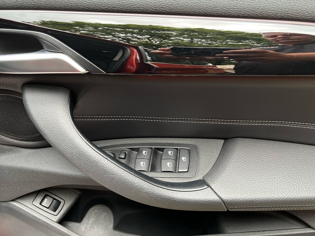 BMW X1 Suv Orange #5