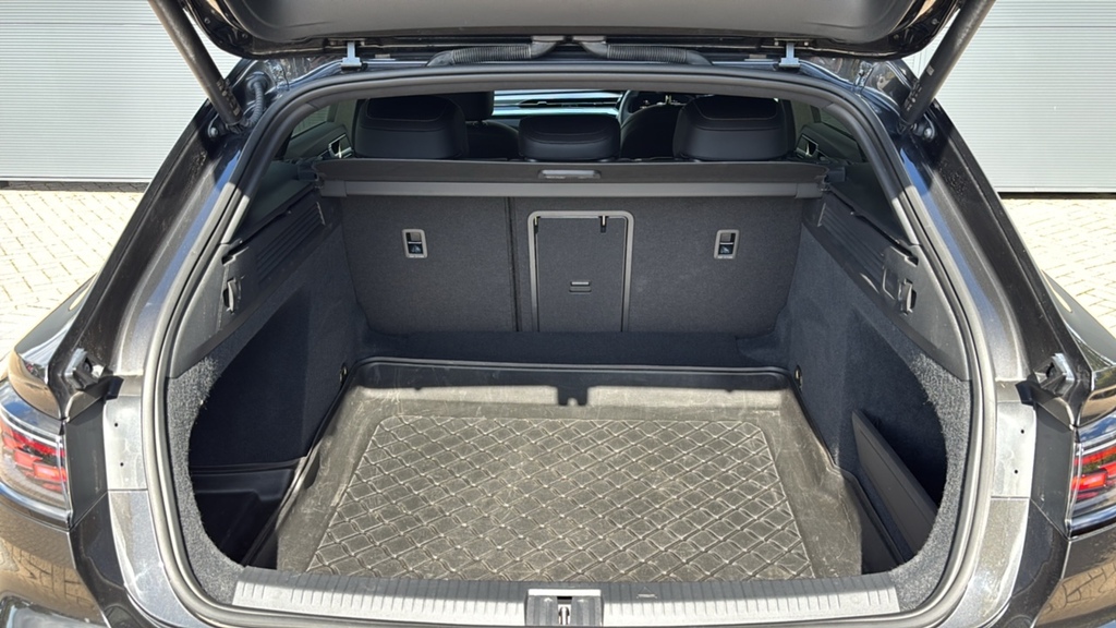 Volkswagen Arteon Hatchback Black #26