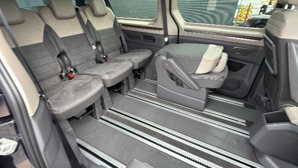Volkswagen Multivan 2.0 Tdi Style Lwb Dsg Black #14
