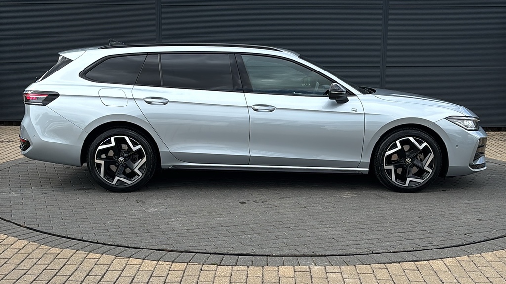 Volkswagen Passat 1.5 Etsi R-line Dsg 150 Ps Silver #4