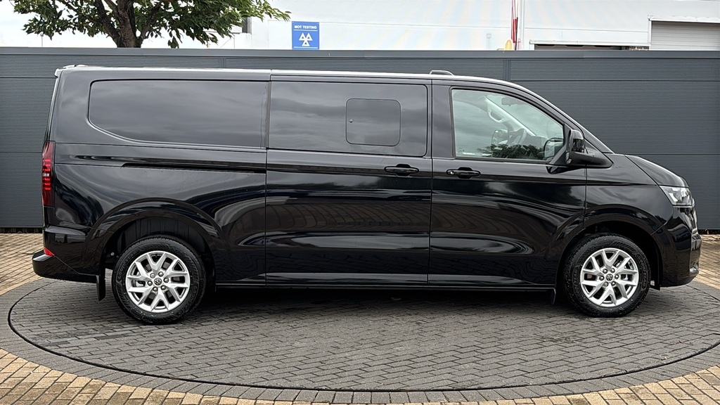 Volkswagen Transporter 2.0 Tdi 150 Commerce Pro Kombi Van 150 Ps Black #4