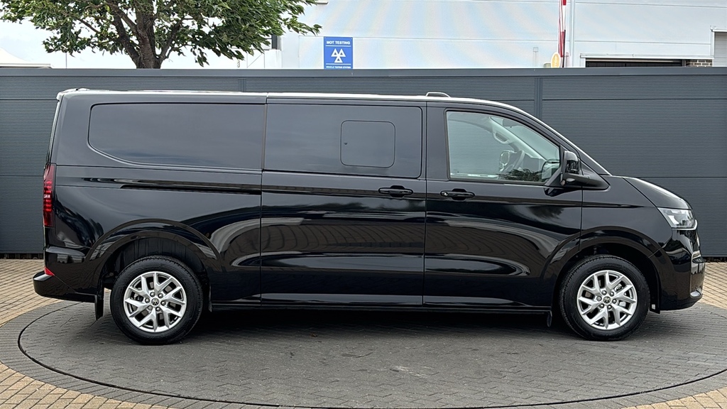 Volkswagen Transporter 2.0 Tdi 150 Commerce Pro Kombi Van 150 Ps Black #4
