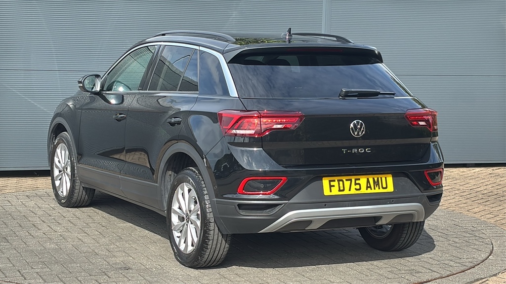Volkswagen T-Roc 1.5 Tsi Match 150 Ps Black #3