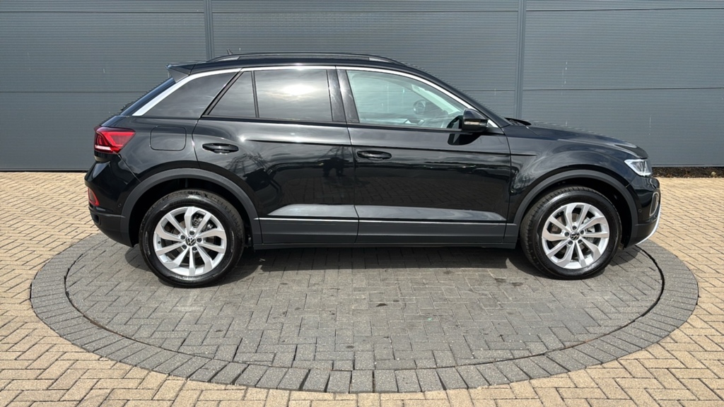 Volkswagen T-Roc 1.5 Tsi Match 150 Ps Black #4