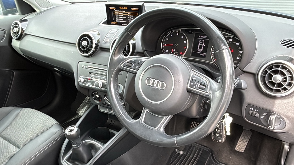 Audi A1 1.0 Tfsi Sport 0 Ps Blue #6