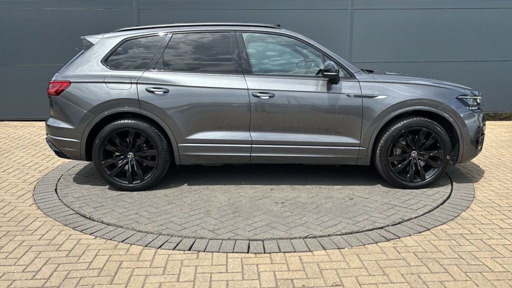 Volkswagen Touareg 3.0 V6 Tsi 4Motion Black Edition Tip 340 Grey #4