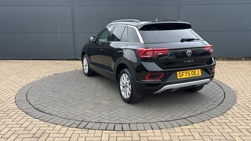 Volkswagen T-Roc 1.5 Tsi Match 150 Ps Black #3