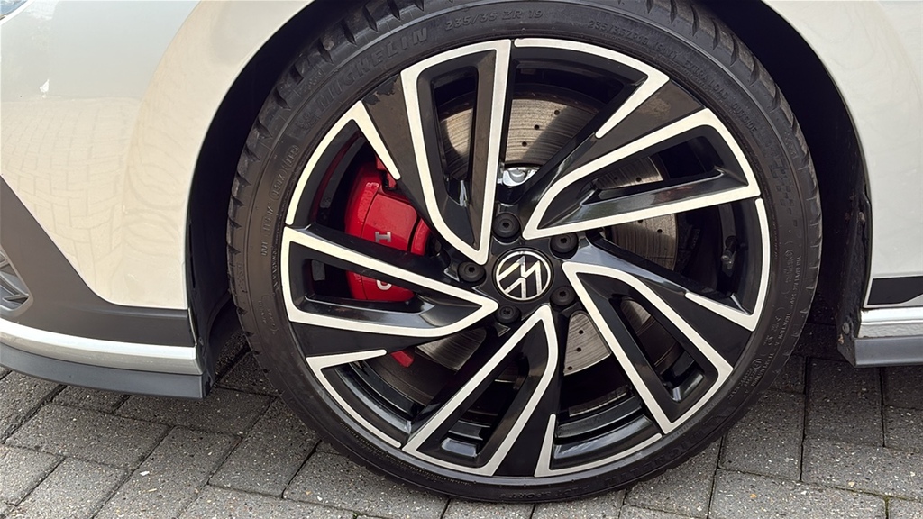 Volkswagen Golf 2.0 Tsi 300 Gti Clubsport Dsg 0 Ps Silver #5