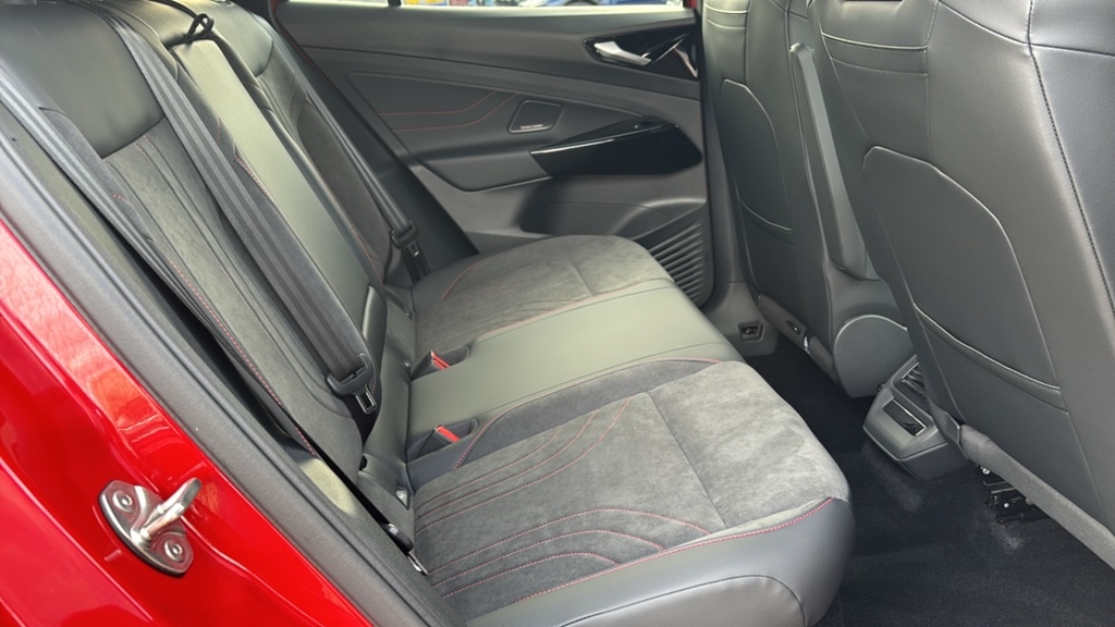 Volkswagen ID.4 Pro 77Kwh Essential Silver #23