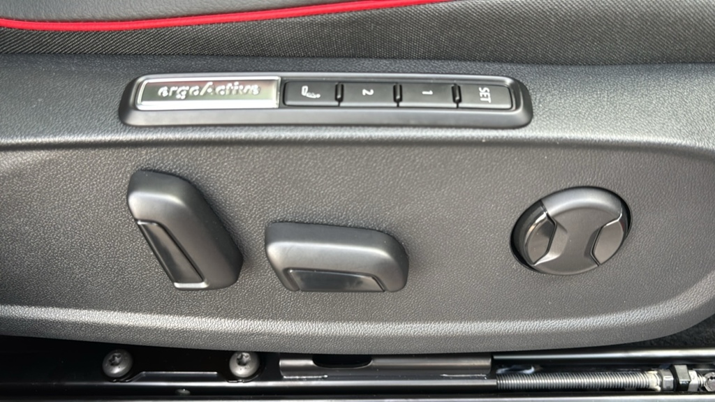 Volkswagen ID.4 Pro 77Kwh Essential Silver #28