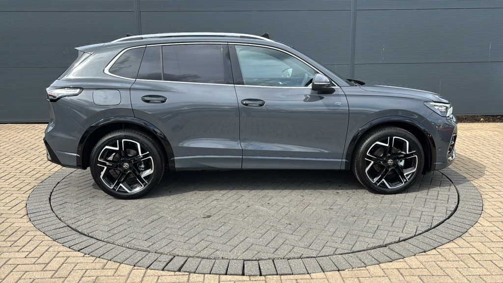 Volkswagen Tiguan 1.5 Etsi 150 R-line Dsg 150 Ps Grey #4