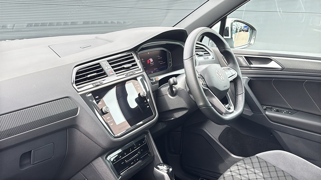 Volkswagen Tiguan 1.5 Tsi 150 R-line Dsg 0 Ps White #2