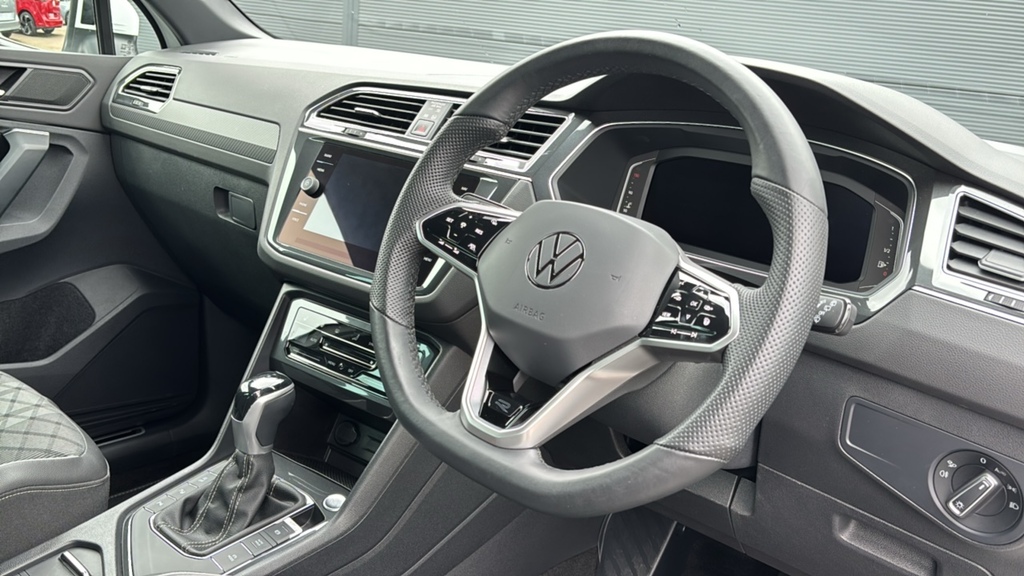 Volkswagen Tiguan 1.5 Tsi 150 R-line Dsg 0 Ps White #6