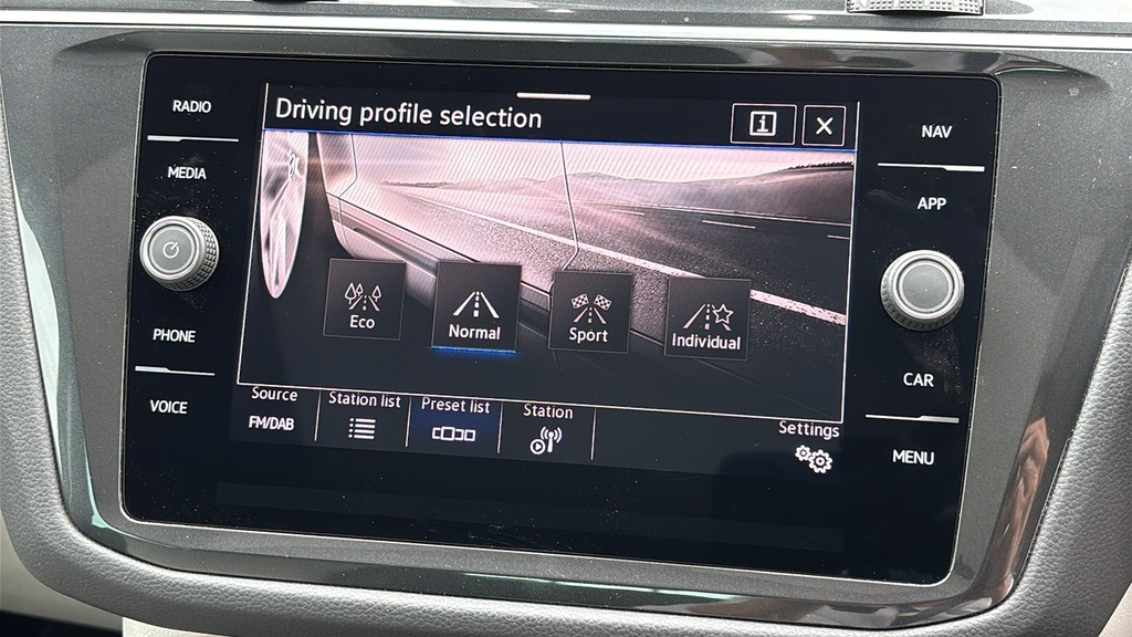 Volkswagen Tiguan R-line Grey #24