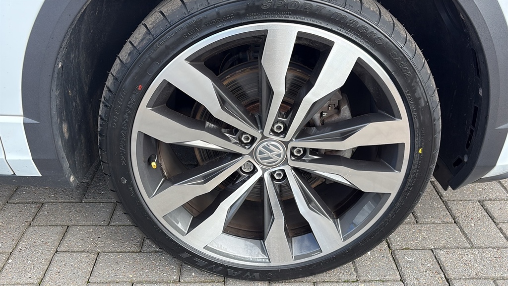 Volkswagen T-Roc 1.5 Tsi Evo R Line Dsg 150 Ps Silver #5