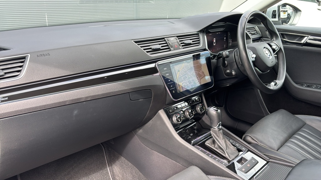 Skoda Superb 2.0 Tdi Cr 200 Laurin Klement Dsg 200 Ps Silver #2